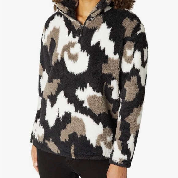 Eddie Bauer Plush Quarter Zip Camo Print Black, Brown & White, Size Medium - Picture 2 of 10